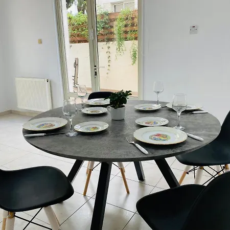 Gaia - 4 Bedroom House In