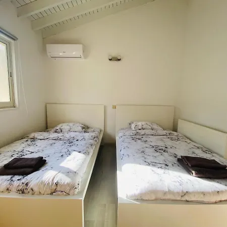 Gaia - 4 Bedroom House In * Larnaca