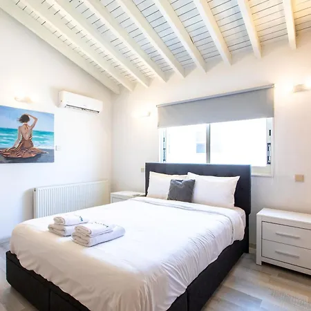 Gaia - 4 Bedroom House In Βίλα