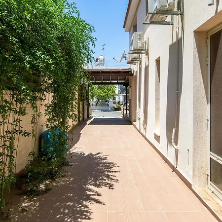 Gaia - 4 Bedroom House In Βίλα Λάρνακα