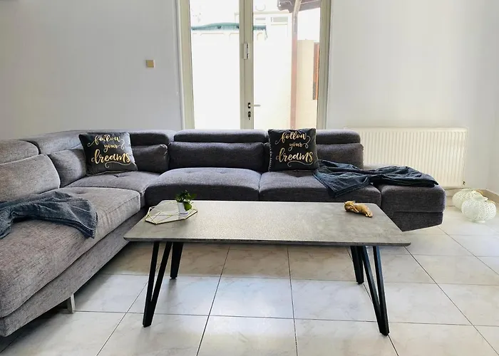 Gaia - 4 Bedroom House In