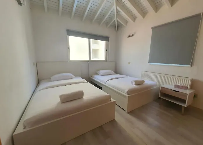 ヴィラ Gaia - 4 Bedroom House In ラルナカ