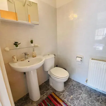 Gaia - 4 Bedroom House In * 拉纳卡